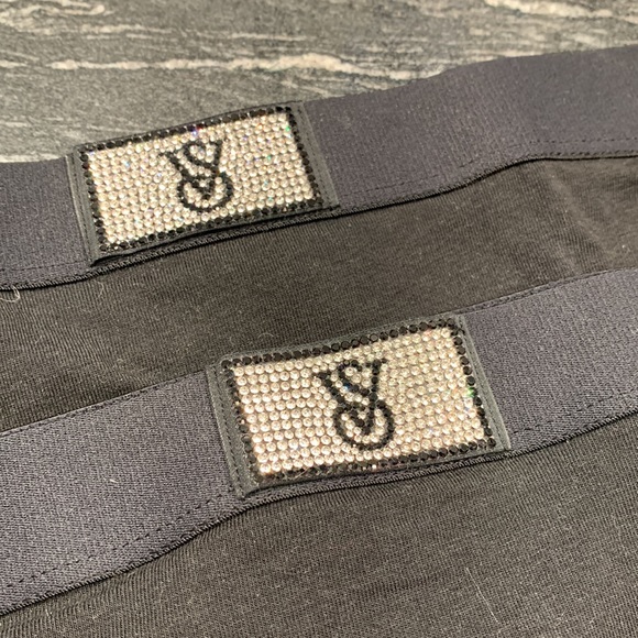 Victoria Secret thongs - Picture 3 of 5